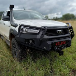 Hunter Type Front Bumper (Hilux Legend 2021+) Black with front tow hitch