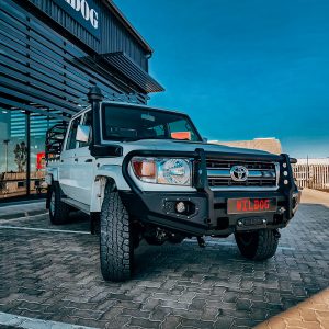 Hunter Type Front Bumper (Land Cruiser 76-79) Black powder coating