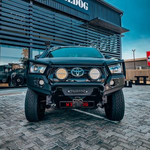 Hunter Type Front Bumper (Hilux Rocco/Dakar) Black with nudge