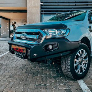 Front Replacement Bumper K9 (Ford Facelift) Black with nudge