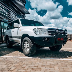 Front Replacement Bumper (LC200 VX PRE) Black with nudge